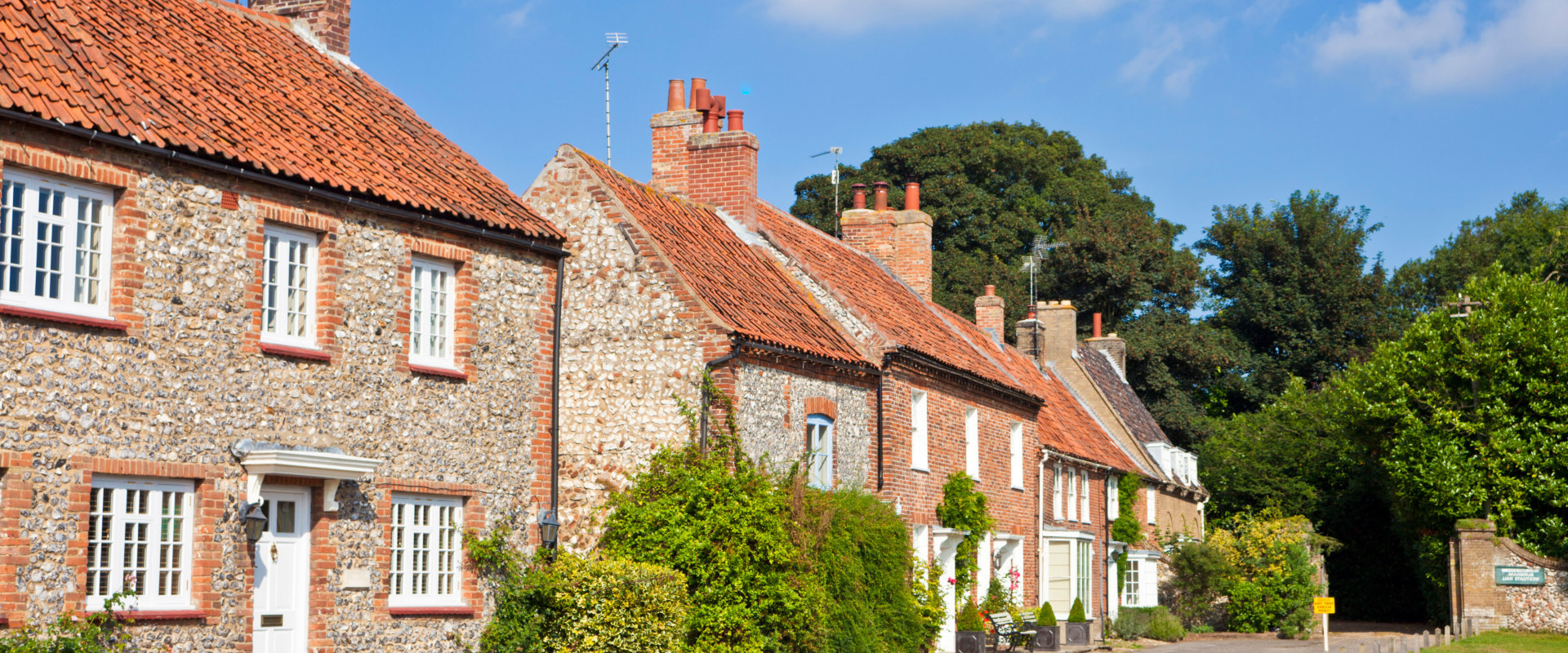 Why are houses being sold so fast uk?